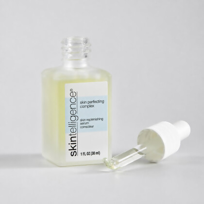 Skintelligence&reg; Skin Perfecting Complex alternate image