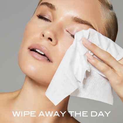 Motives&reg; Makeup Remover Towelettes alternate image
