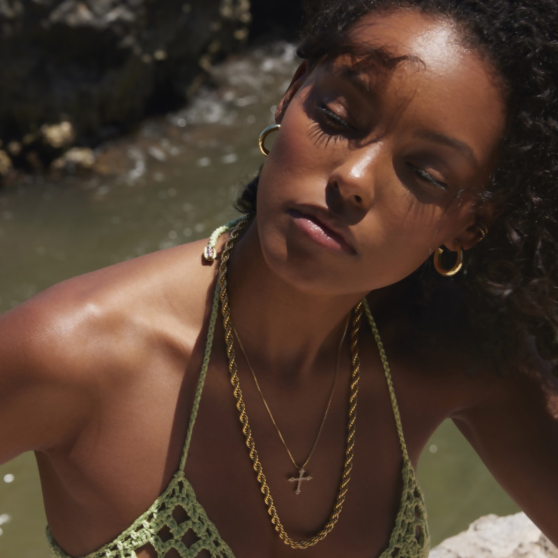 HELENA – Cross Necklace