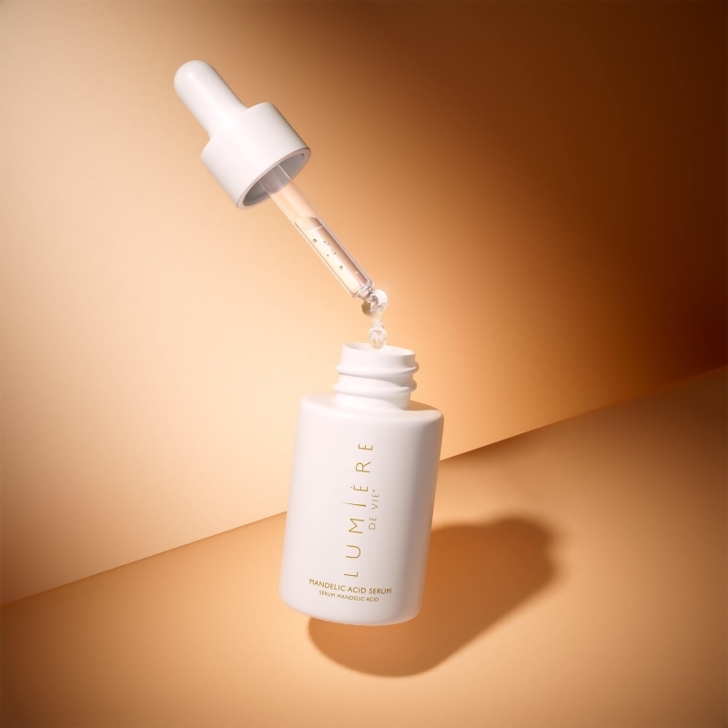 Lumière de Vie&reg;杏仁酸煥膚亮肌精華