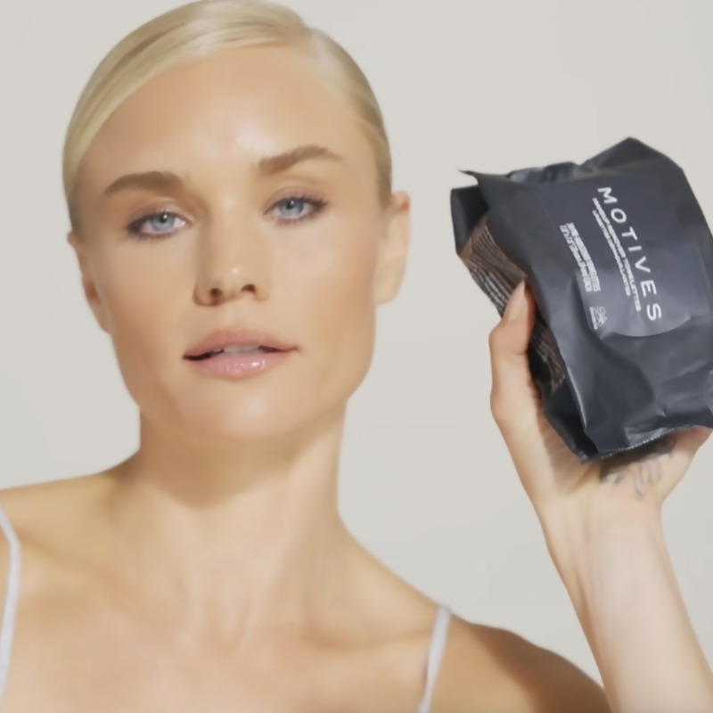 Motives&reg;温和卸妆湿巾