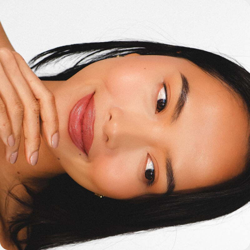Motives® 丝绒亮泽唇膏