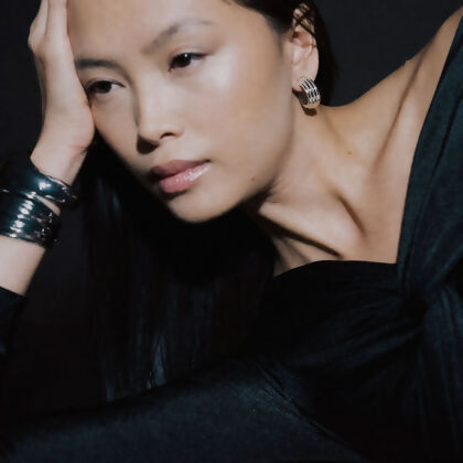 RAYE &ndash; Ribbed Earrings alternate image