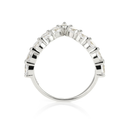 CHERI - V Shaped Bezel Set Ring alternate image