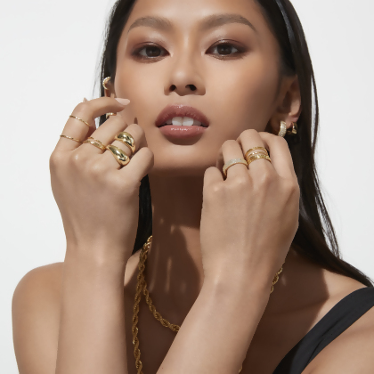 JAMES &ndash; Thin Hammered Ring Trio alternate image