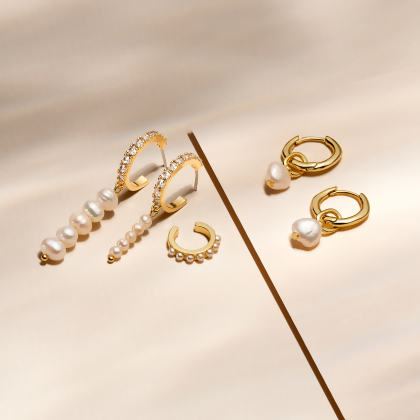 AVIVA &ndash; Glass Pearl Ear Cuff alternate image