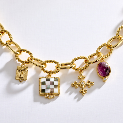 IVY &ndash; Chunky Charm Necklace alternate image