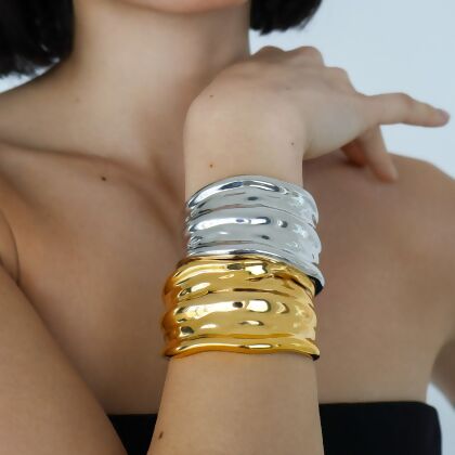 JACLYN &ndash; Wide Wrist Cuff alternate image