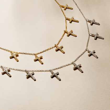 KOURTNEY &ndash; Nine Cross Necklace alternate image