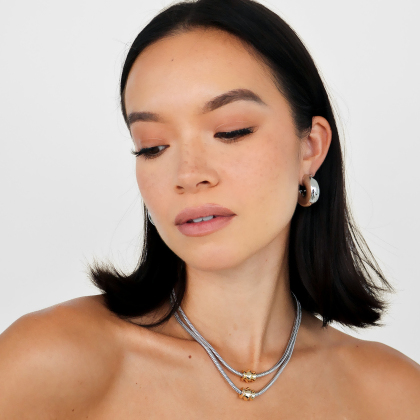 LONDON &ndash; Chunky Hoop Earring alternate image